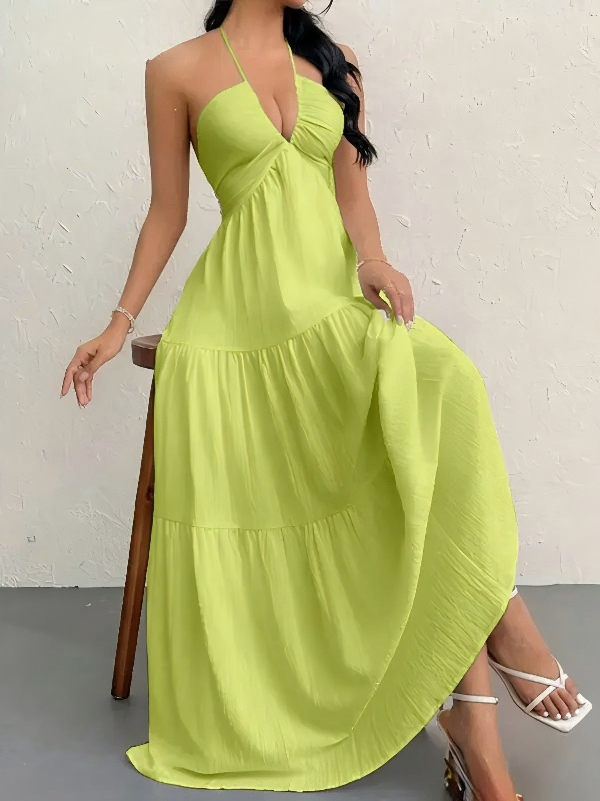 Backless Halterneck Pleated A-Line Maxi Dress