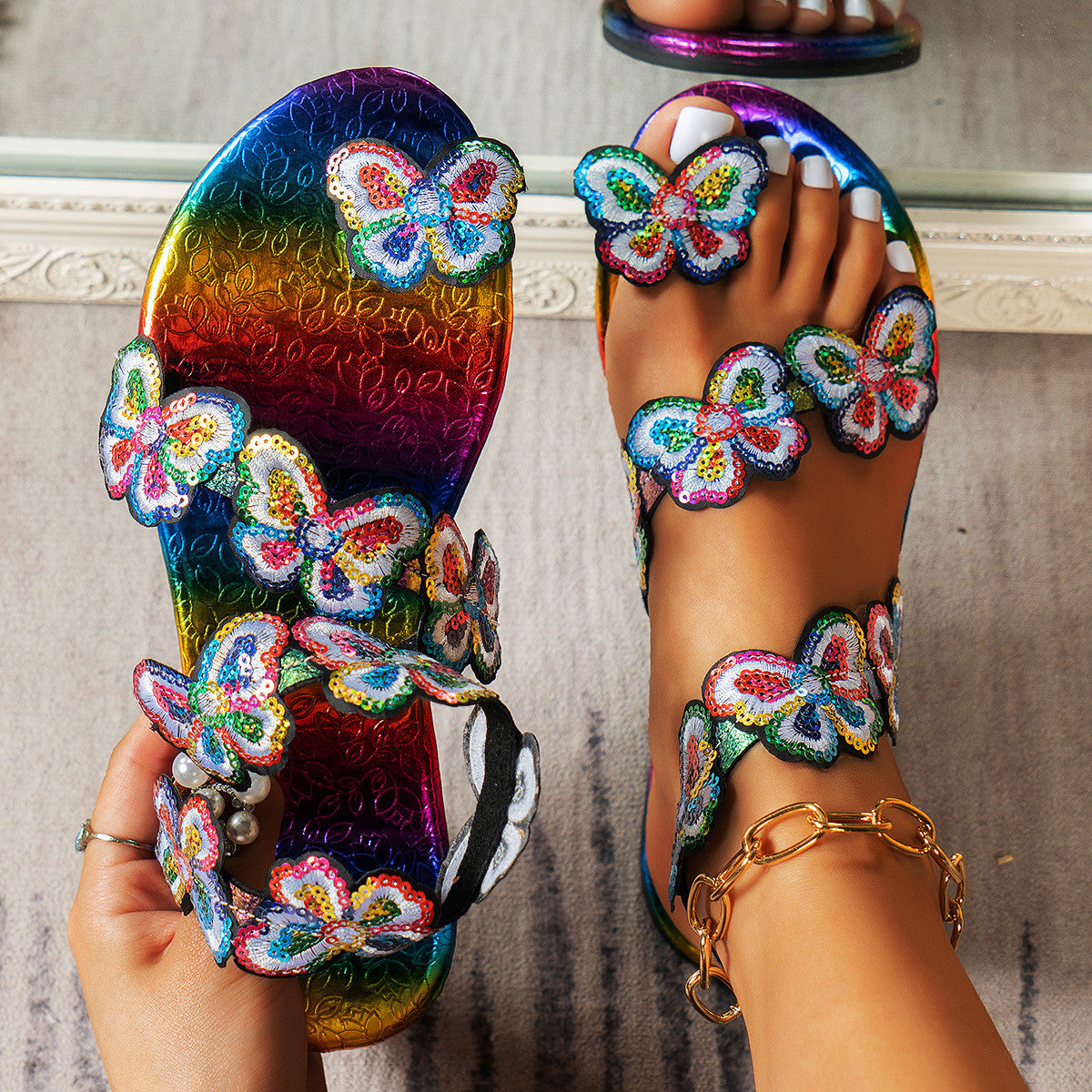 Women's Butterfly Flat Sandals – Lightweight Slip-On with Non-Slip Sole